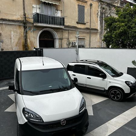 Roby & Simo Apartment San Giorgio a Cremano Luaran gambar