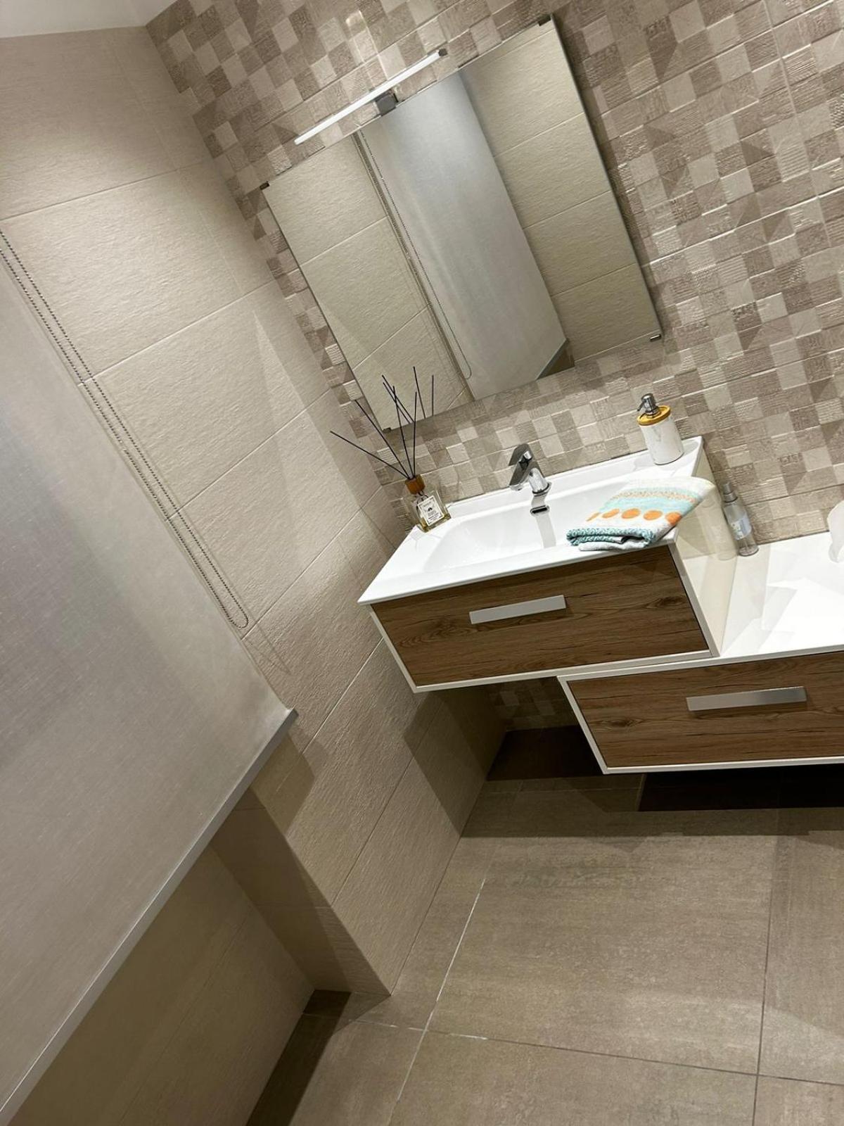 Roby & Simo Apartment San Giorgio a Cremano Luaran gambar
